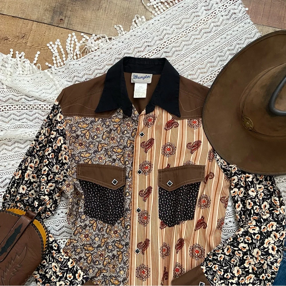 Wrangler Retro Multicolor Floral Metal Snap Shirt - Picture 2 of 14